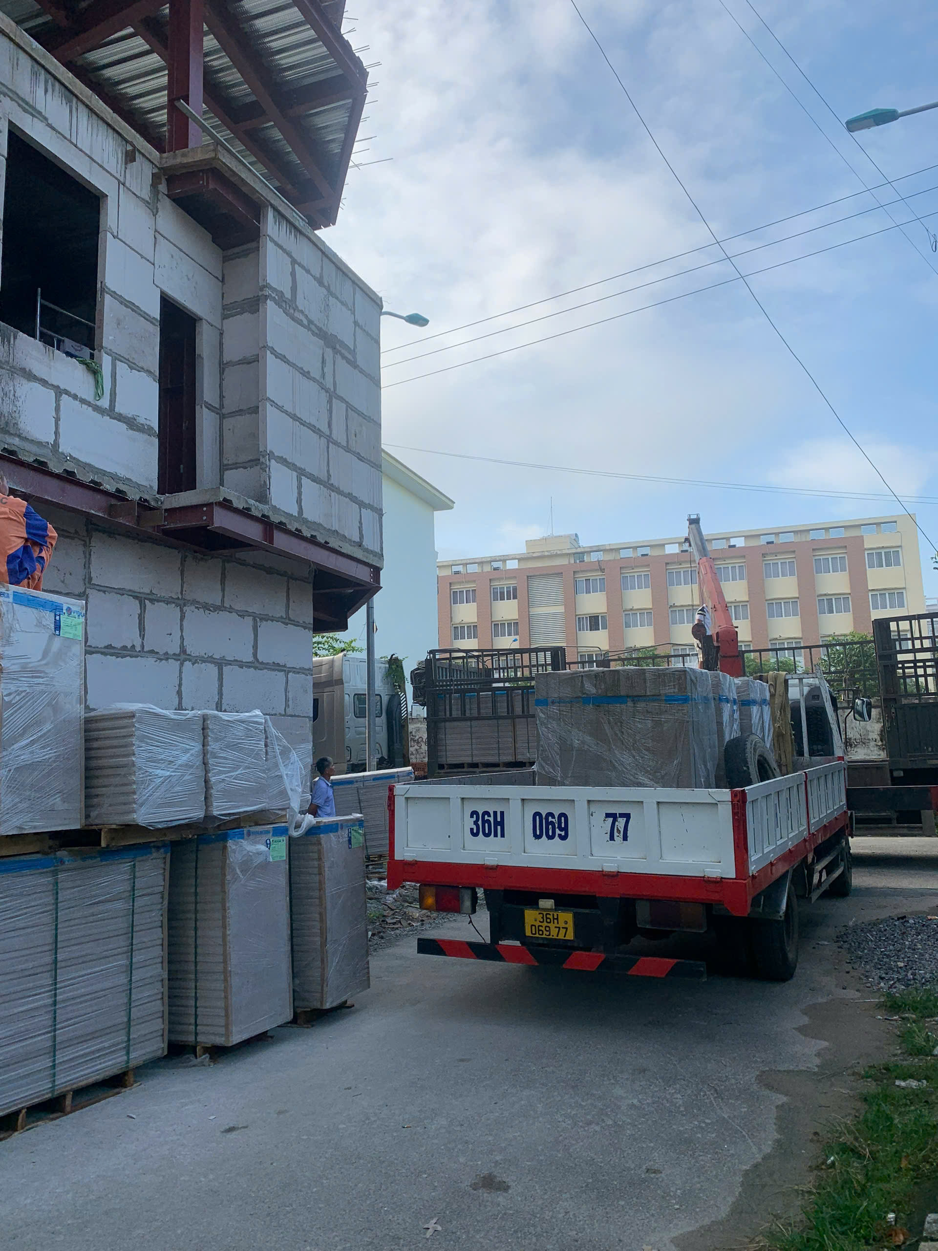 Giảm Tải Trọng Nền Móng Nhờ Trọng Lượng Siêu Nhẹ Của Bê Tông Khí Chưng Áp