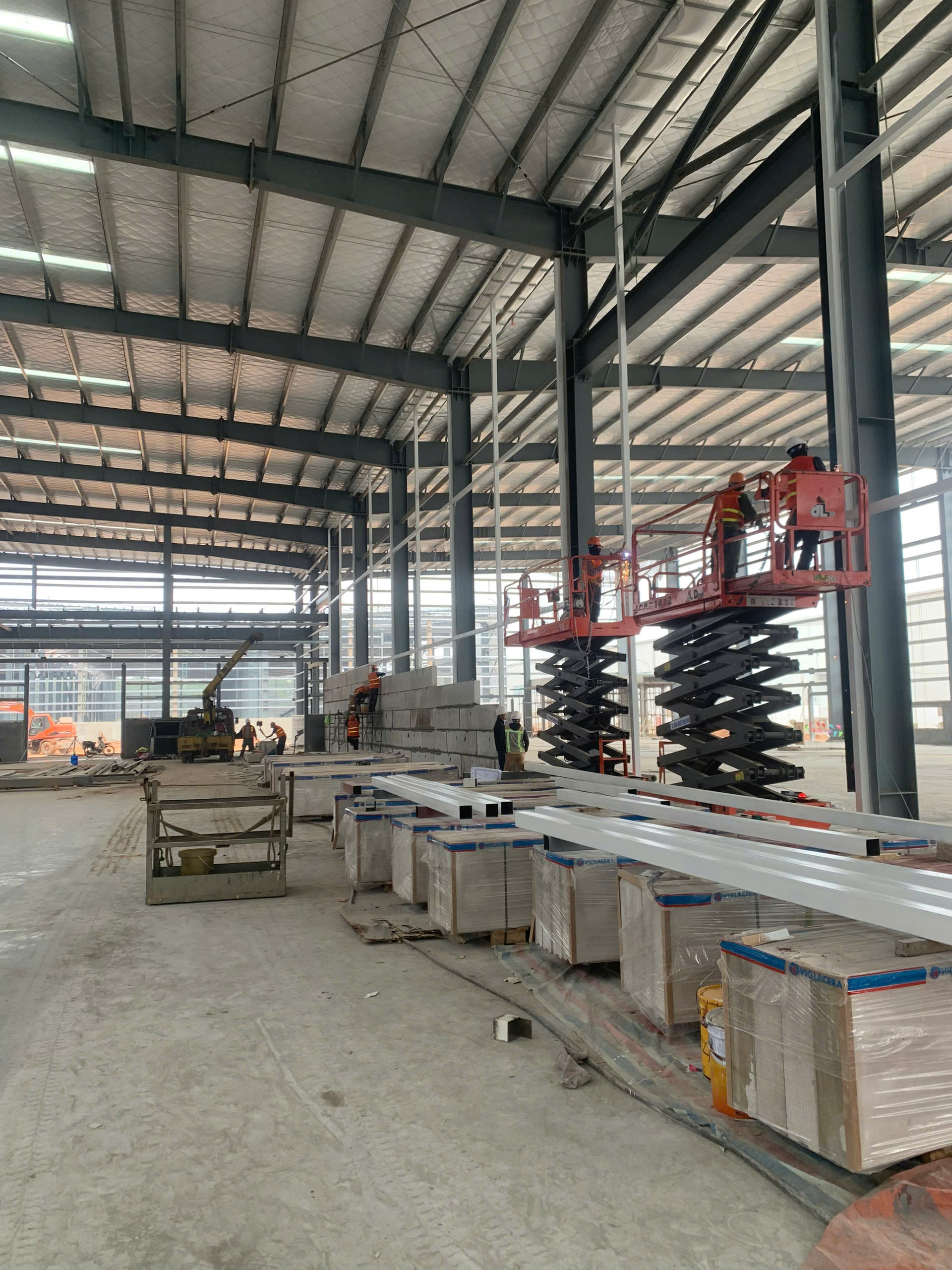 Giảm Tải Trọng Nền Móng Nhờ Trọng Lượng Siêu Nhẹ Của Bê Tông Khí Chưng Áp
